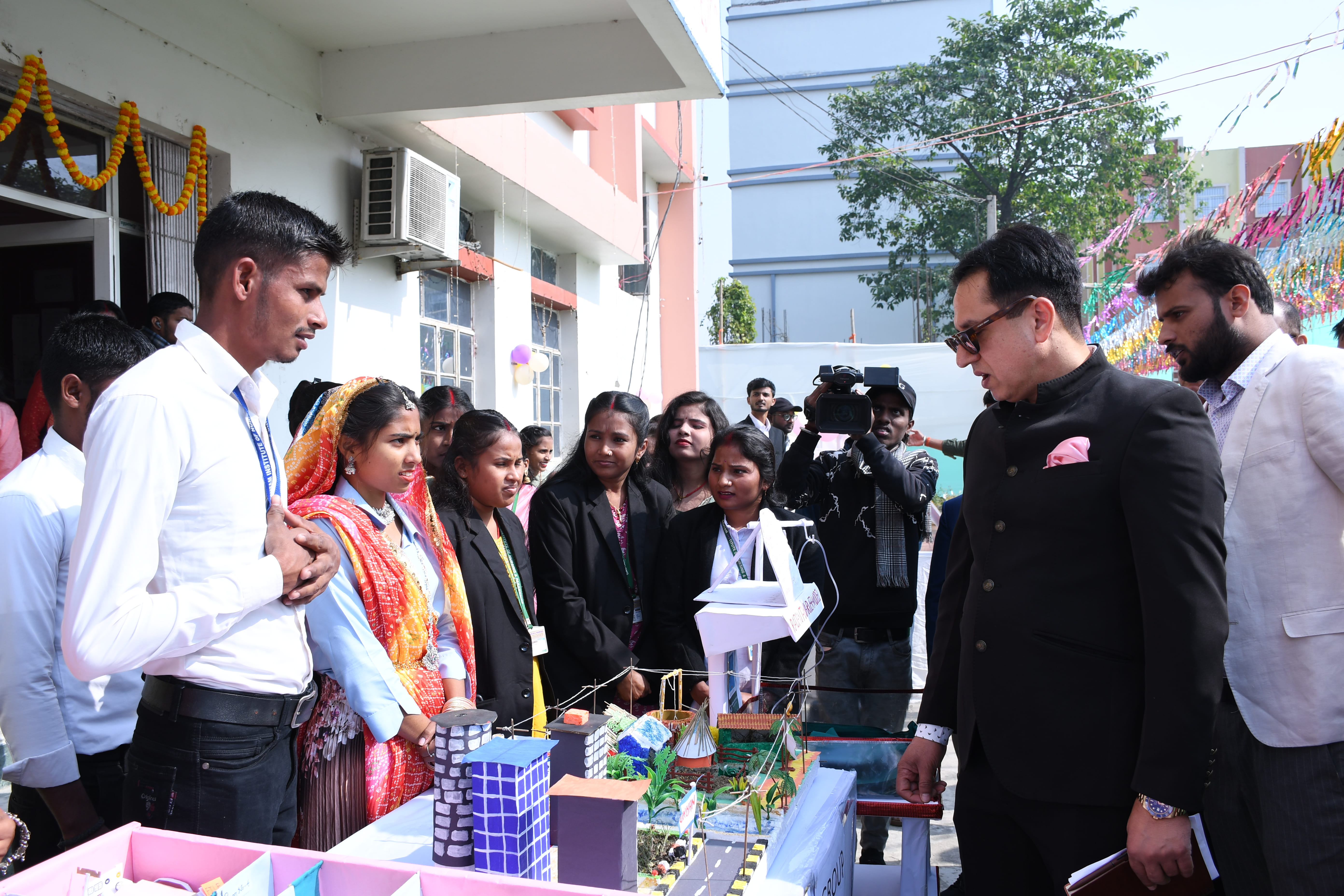 15th Foundation Day (Game Photo)