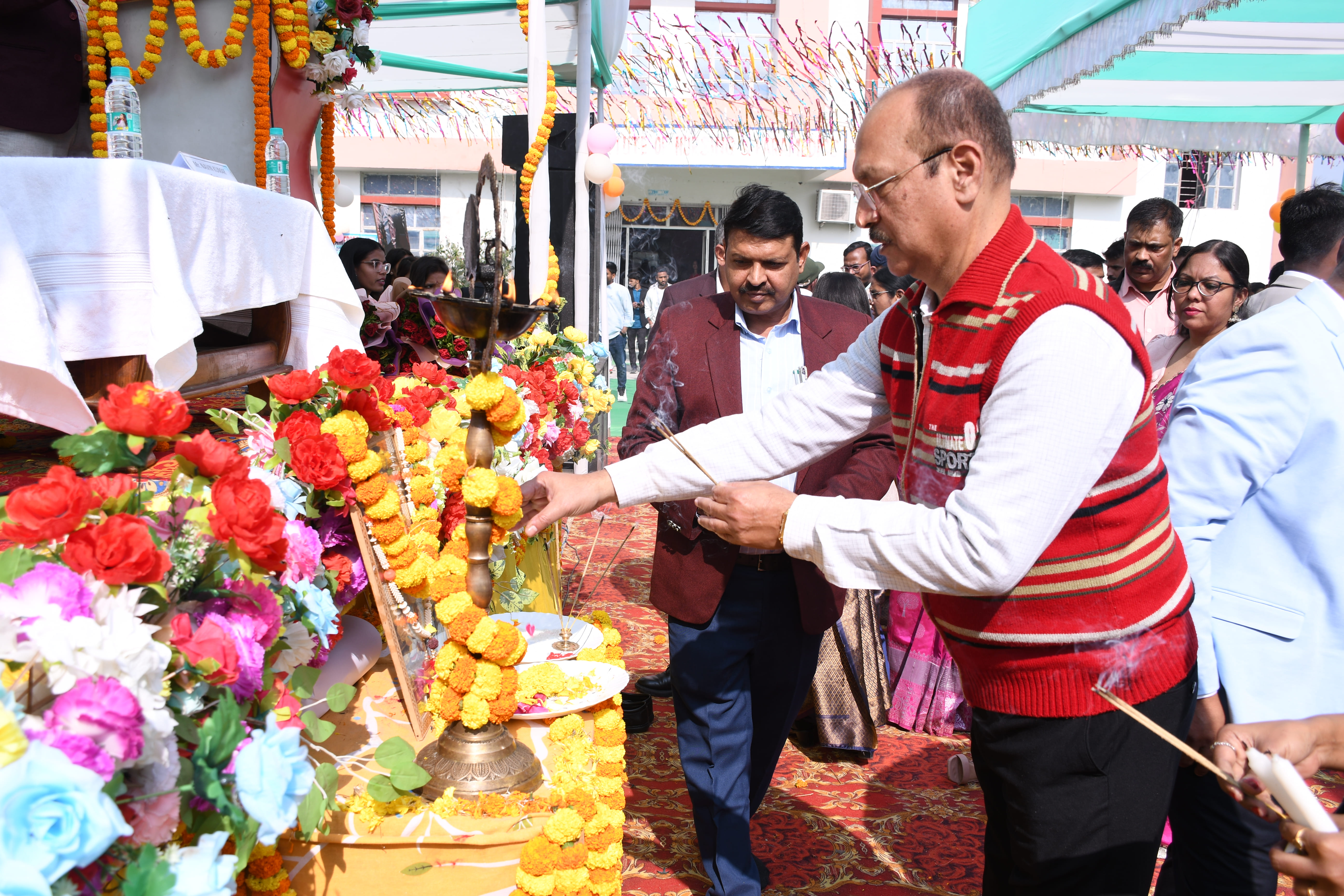 15th Foundation Day (Game Photo)